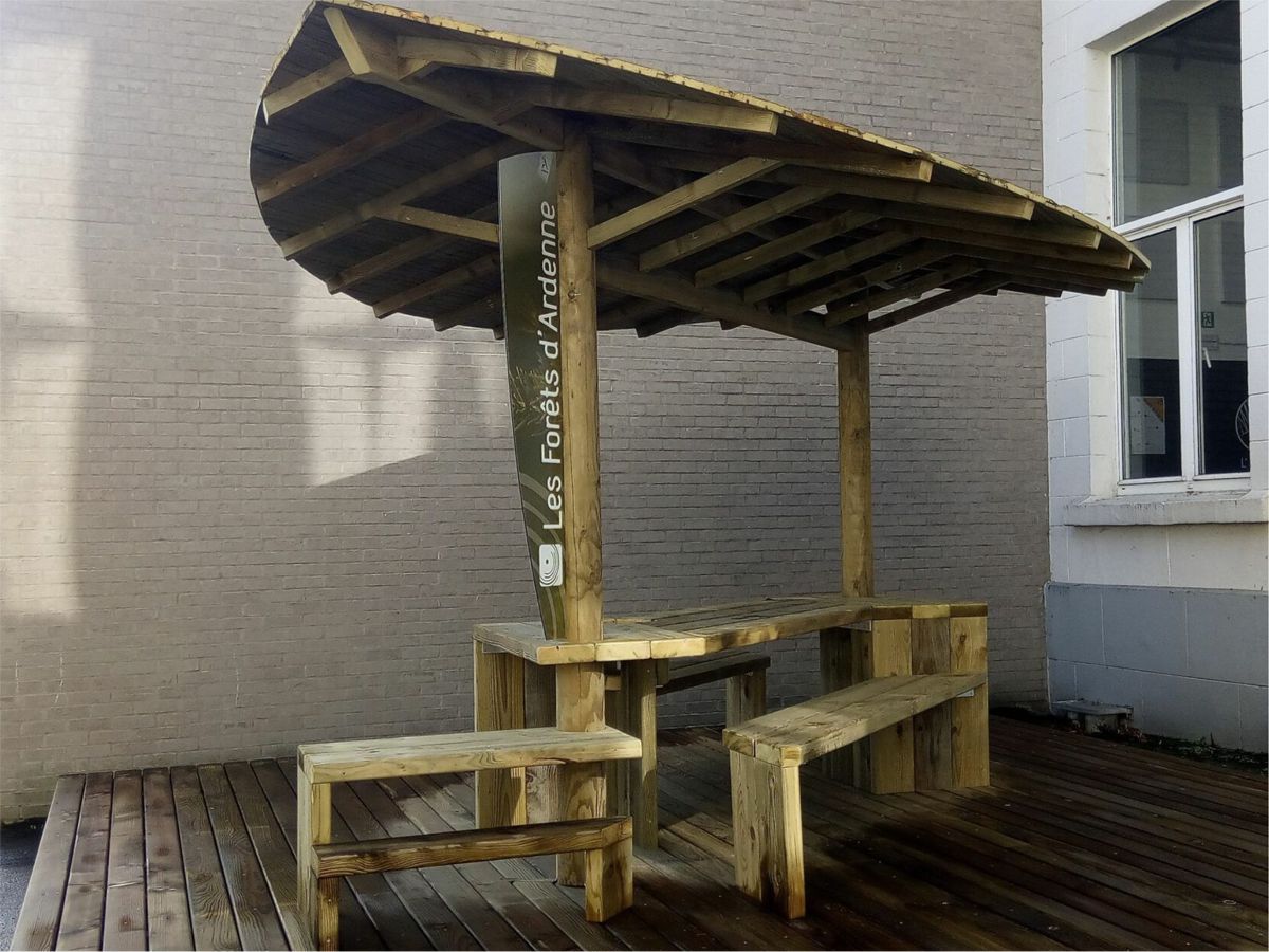 Mobilier touristique pour les Forêts d'Ardenne / Ressources Naturelles Développement (RND)